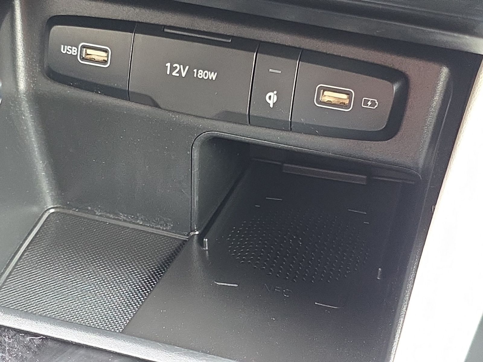 Used 2024 Black Hyundai SEL image 26
