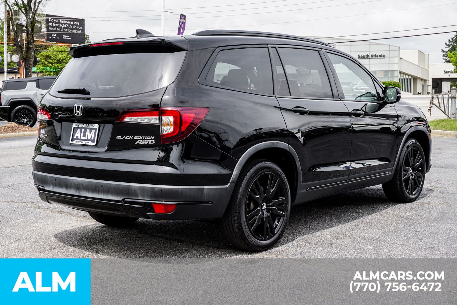 View vehicle photo 7