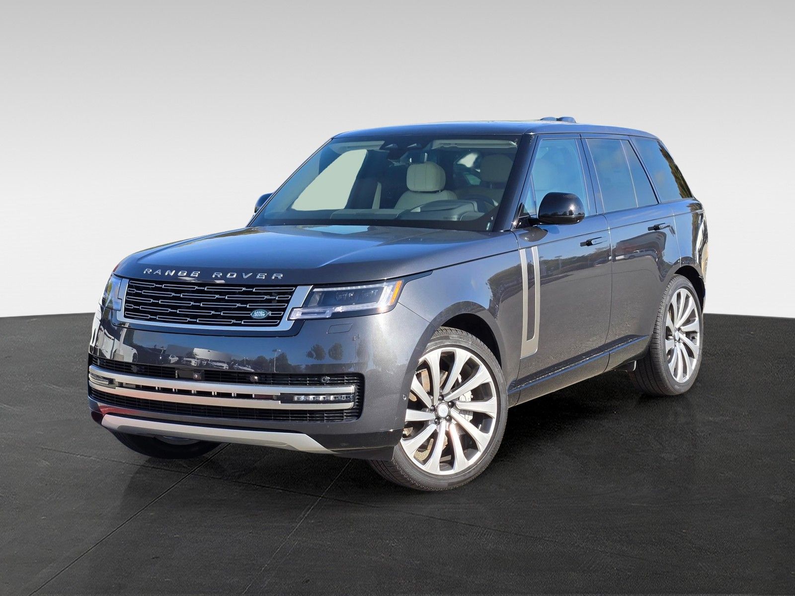 2025 Land Rover Range Rover SE — full photo 1 of 33