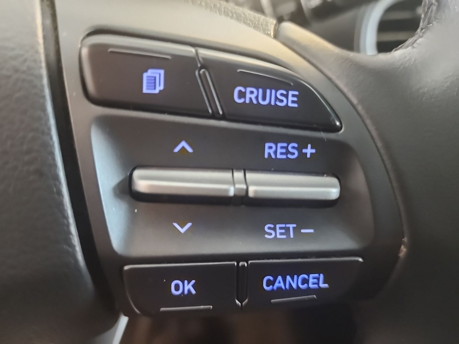 Used 2019 Chalk White Hyundai SEL image 19