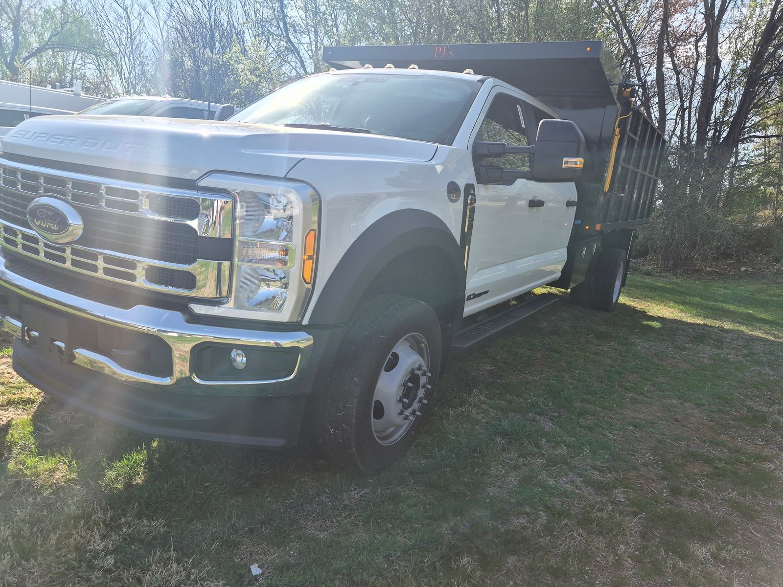 New 2026 Oxford White Ford XL image 2