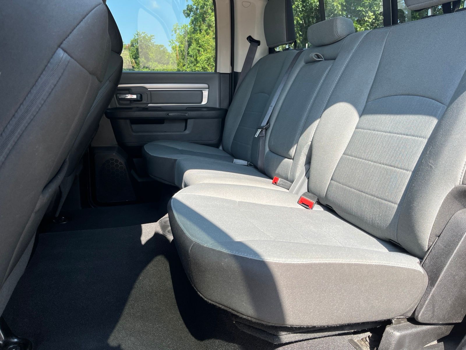 2023 Ram 1500 Classic SLT - 11