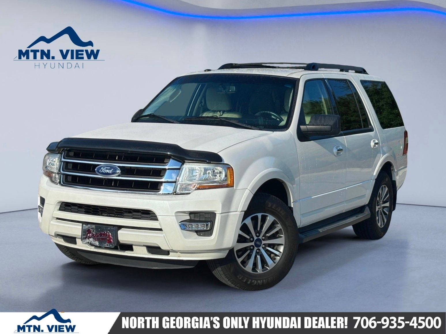 White Platinum Clearcoat Metallic 2017 Ford Expedition SUV / Crossover 4X2 6-Speed Automatic