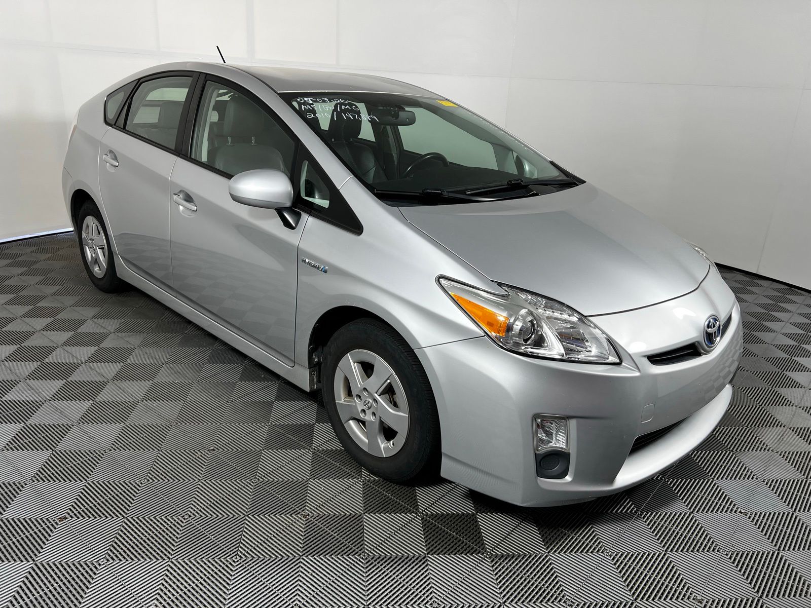 Thumbnail: 2010 Toyota Prius - 3