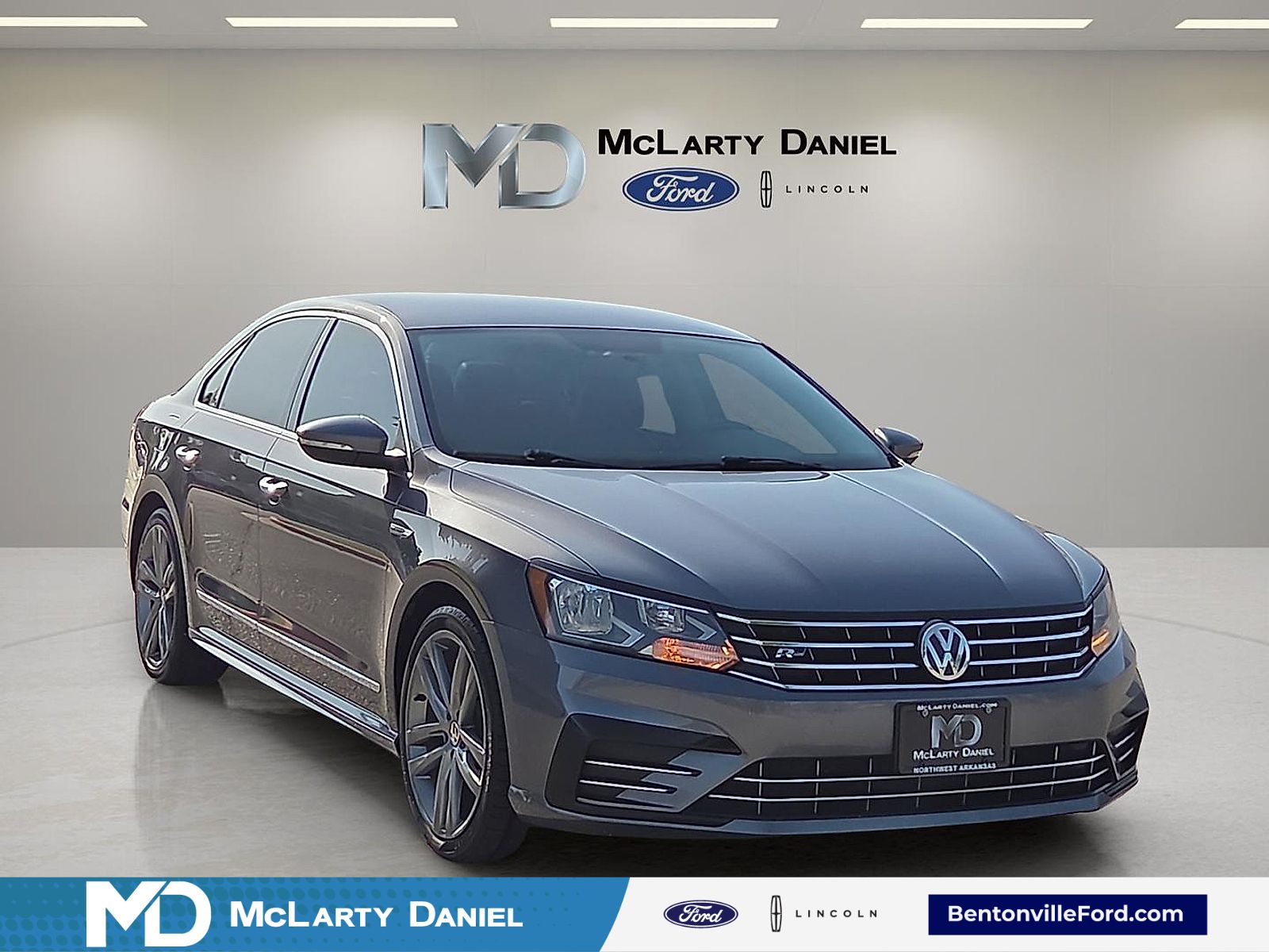 2017 Volkswagen Passat R-Line