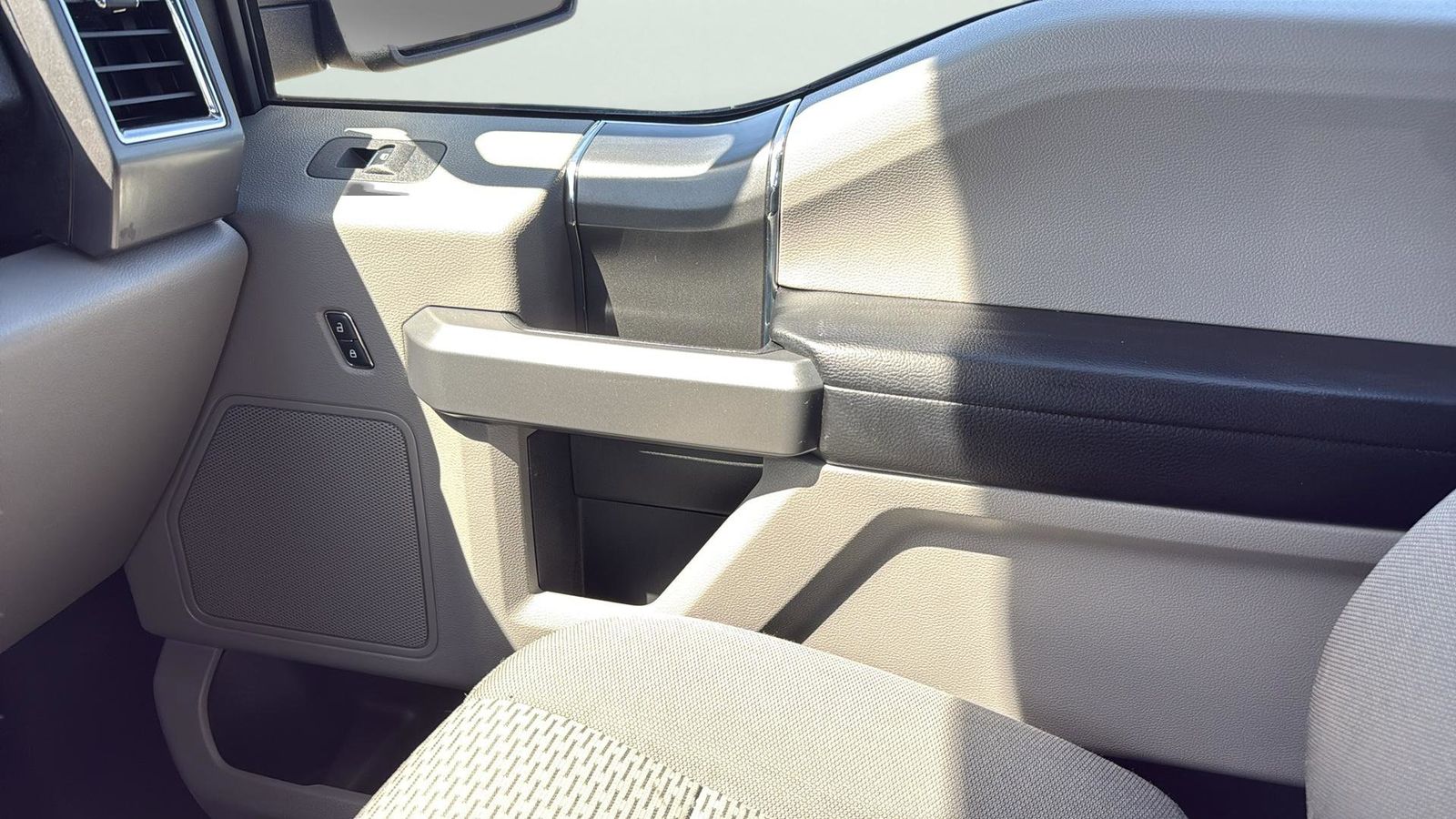 Used Car 2015 Ford F-150  Xlt For Sale Under $20,000 In Austin, Texas