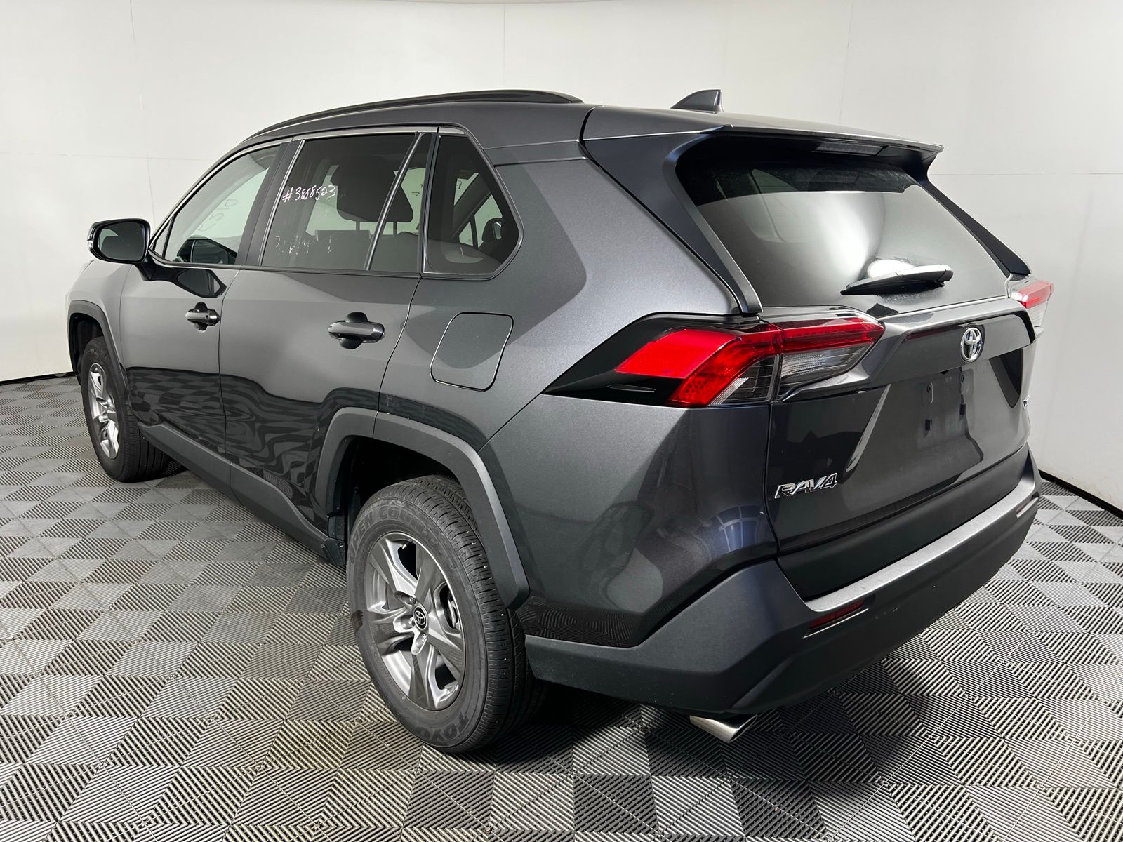 2024 Toyota RAV4 XLE 7