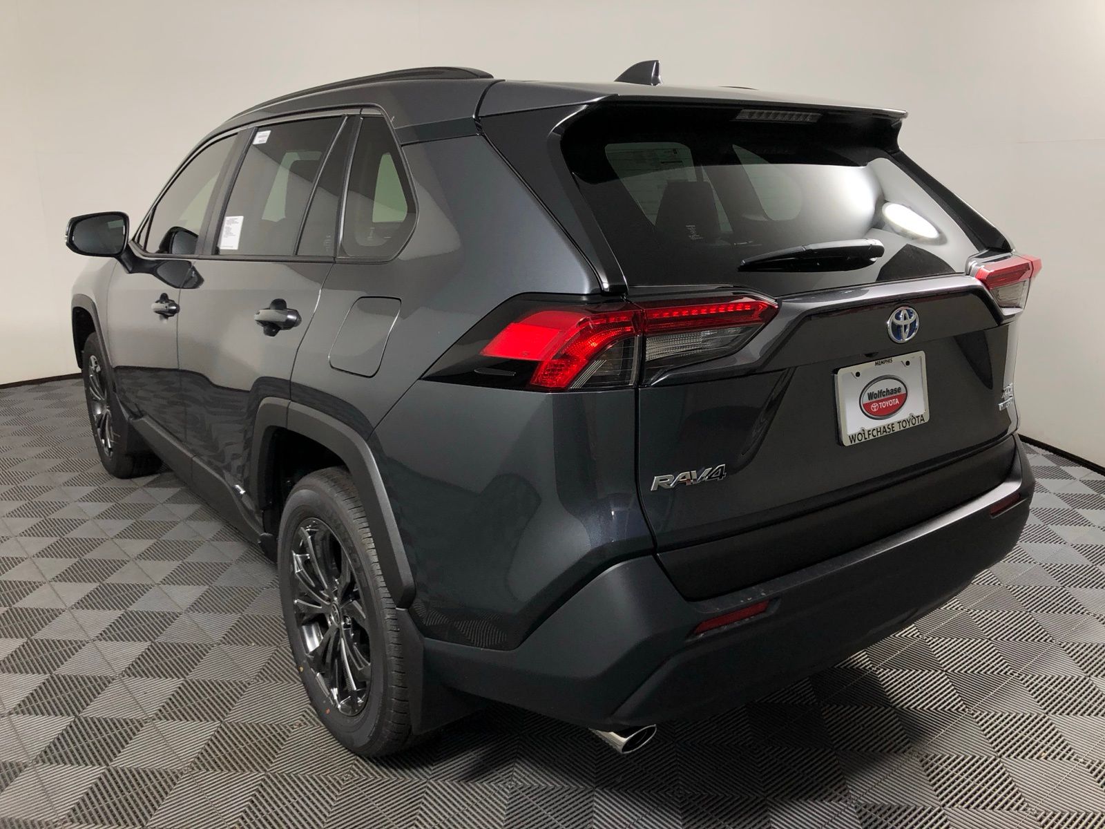 2025 Toyota RAV4 XLE Premium 7