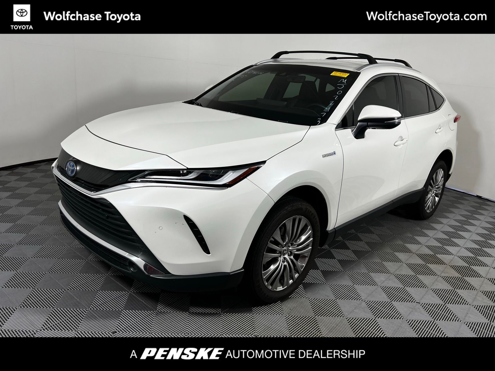 Thumbnail: 2021 Toyota Venza - 1
