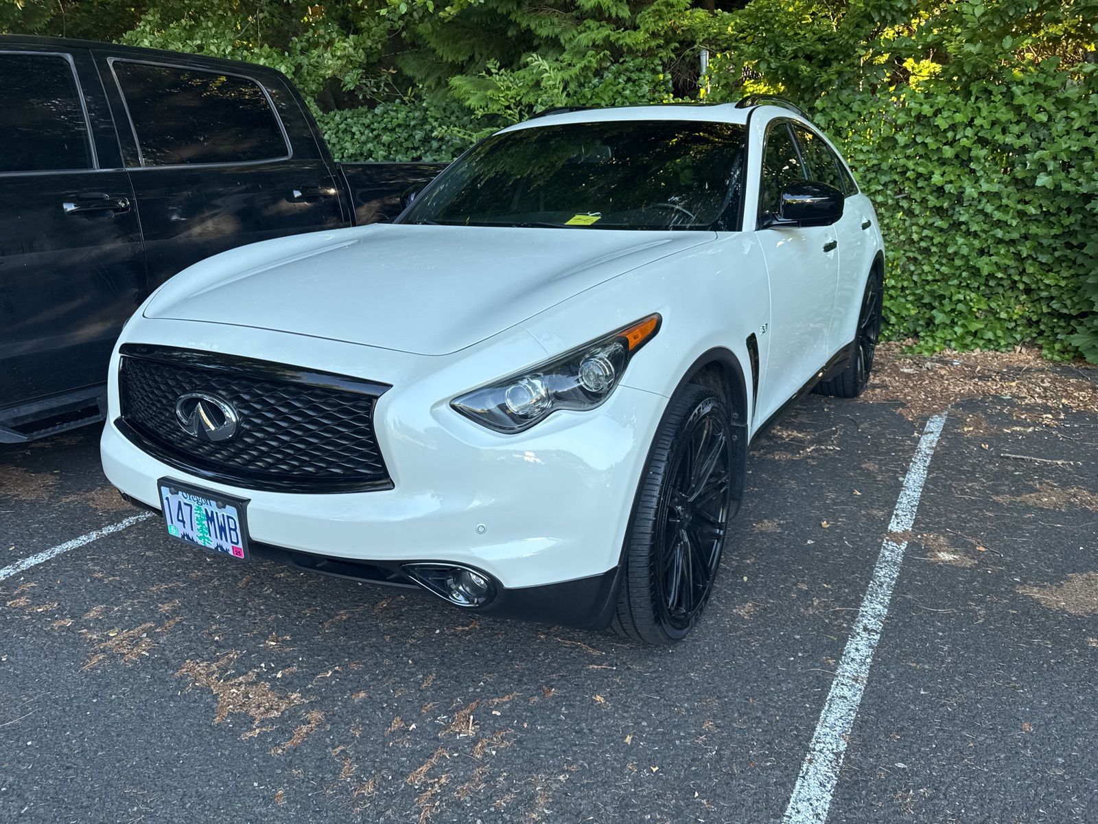 2017 INFINITI QX70 Base