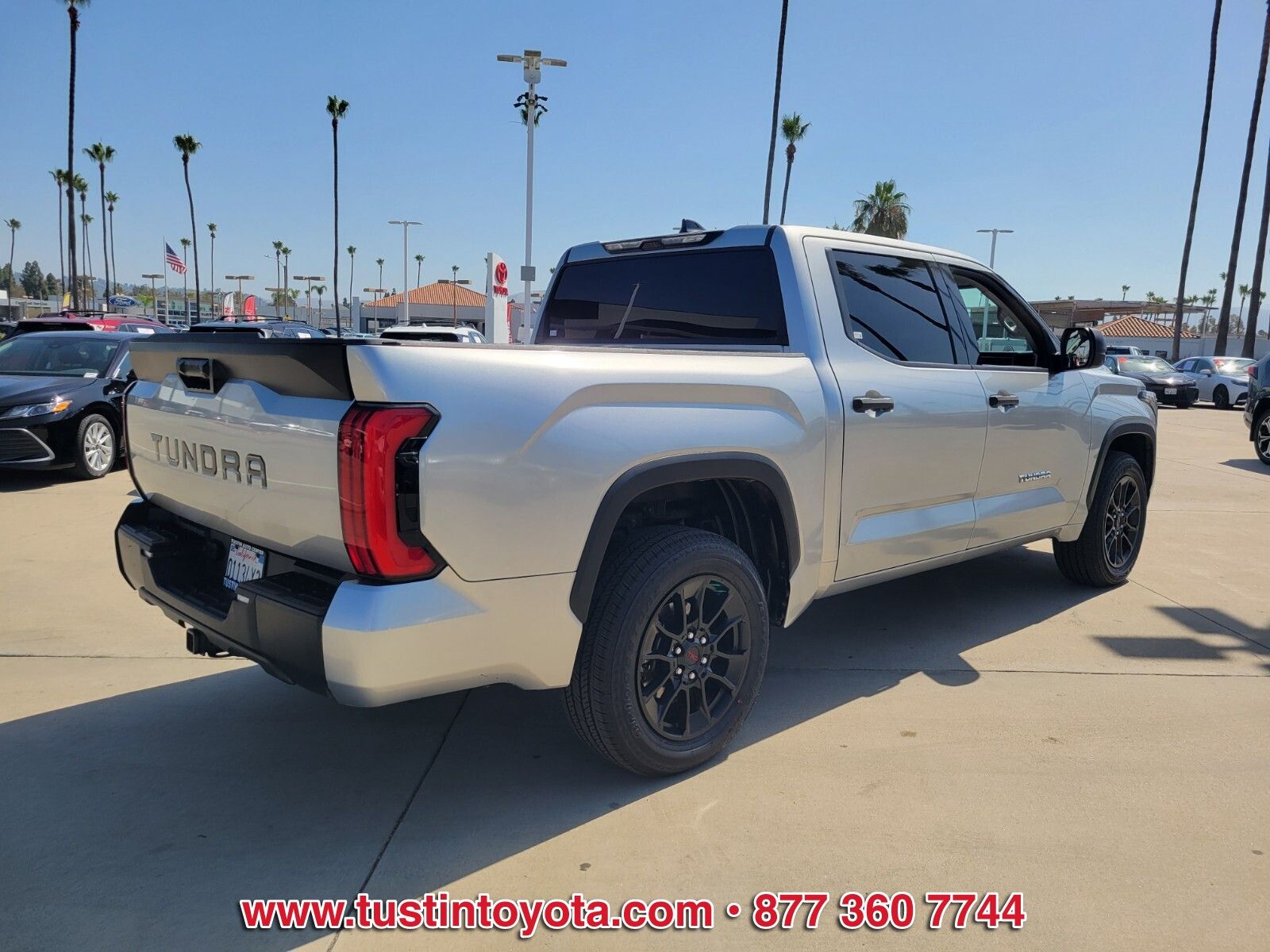 Used 2022 Silver Toyota SR5 image 4