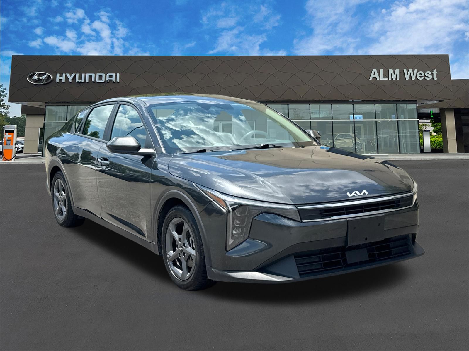 Used 2025 Gray Kia LXS image 3