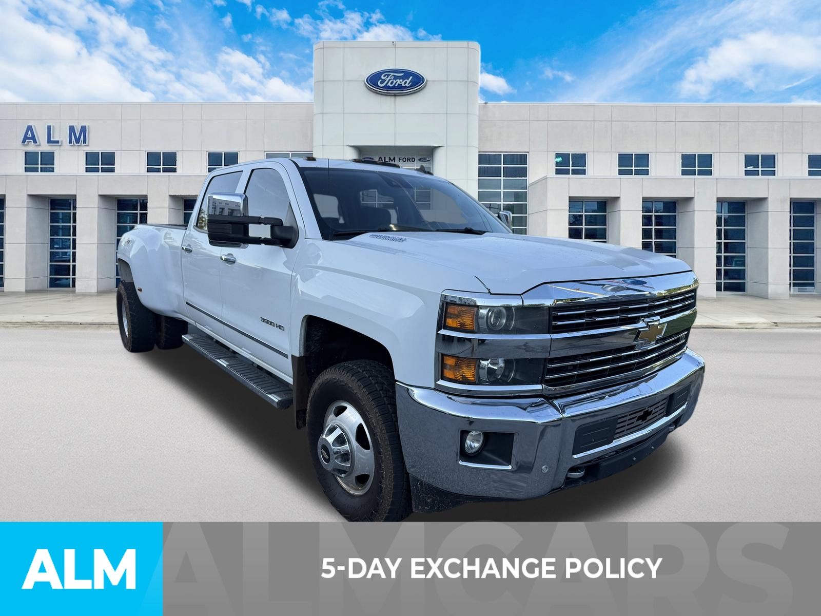 Used 2015 White Chevrolet LTZ image 3