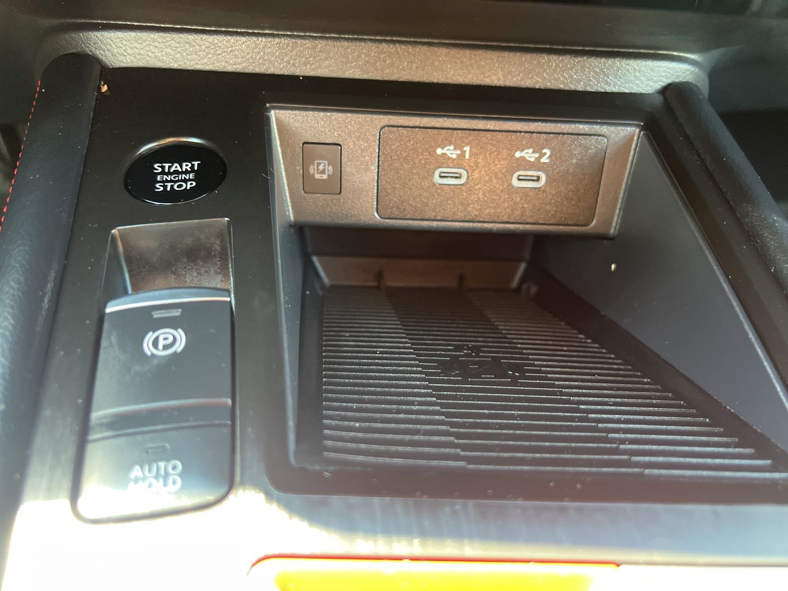 Used 2025 Aspen White Tri Nissan SR image 19
