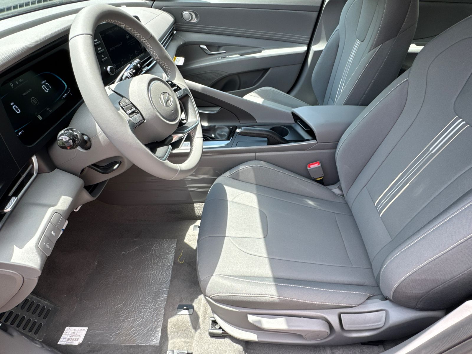 Certified Used 2025 Gray Hyundai SEL Sport image 9