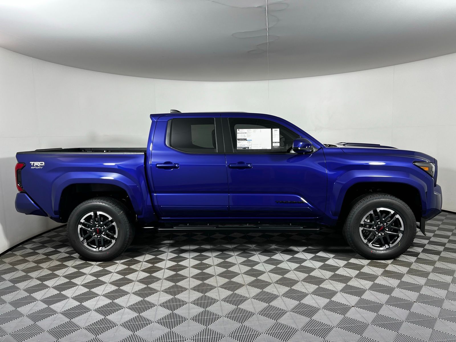 2025 Toyota Tacoma TRD Sport 4