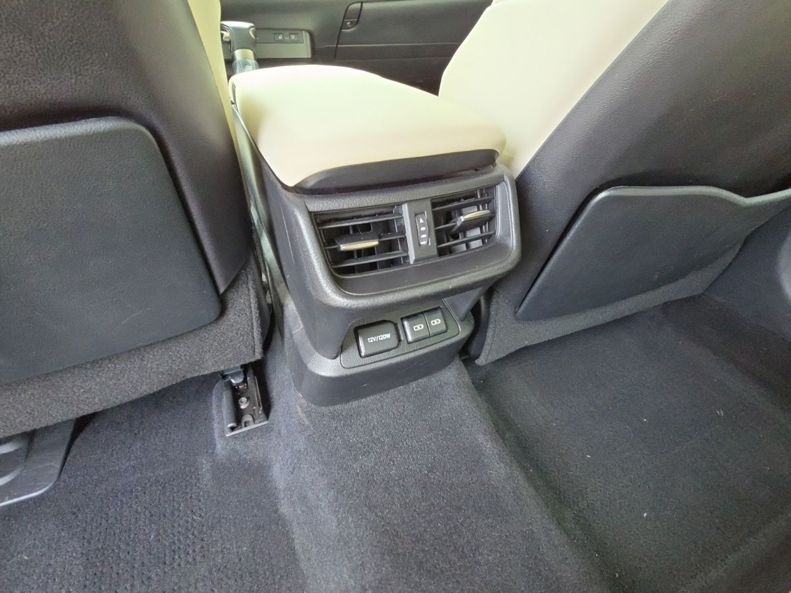 Used 2024 White Lexus 350 image 21