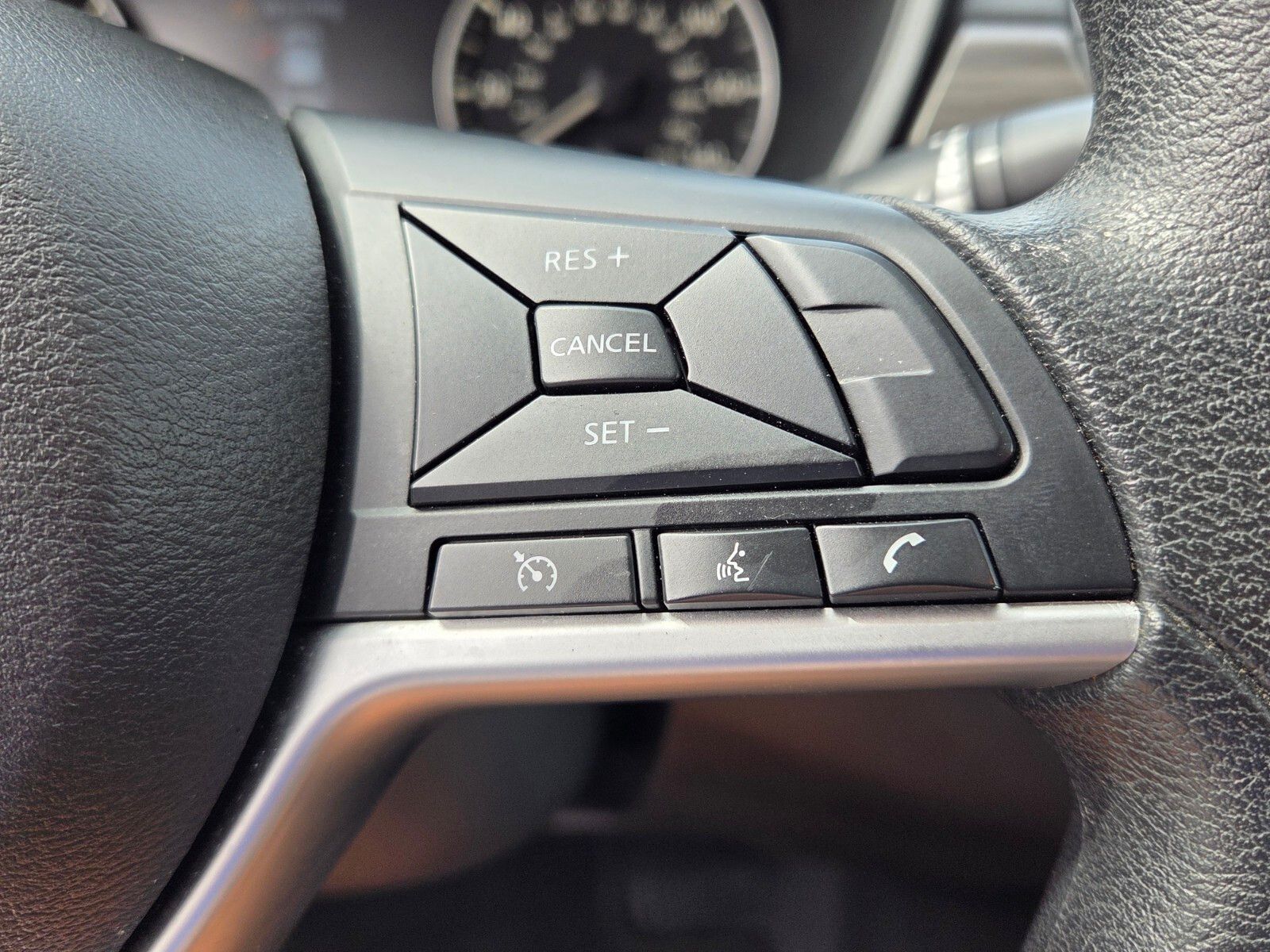 2025 Nissan Altima SV - Photo 24