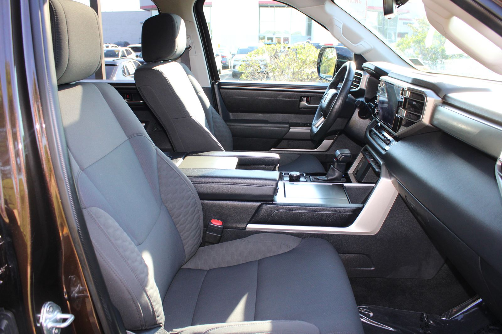 Used 2023  Toyota SR5 image 27