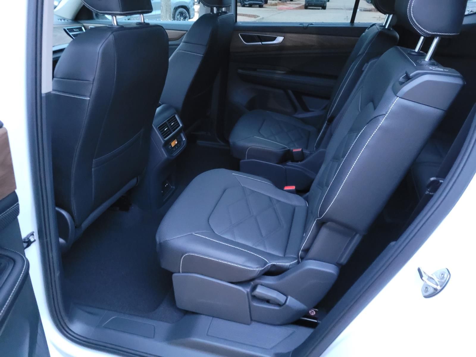 new 2026 Volkswagen Atlas car, priced at $41,997