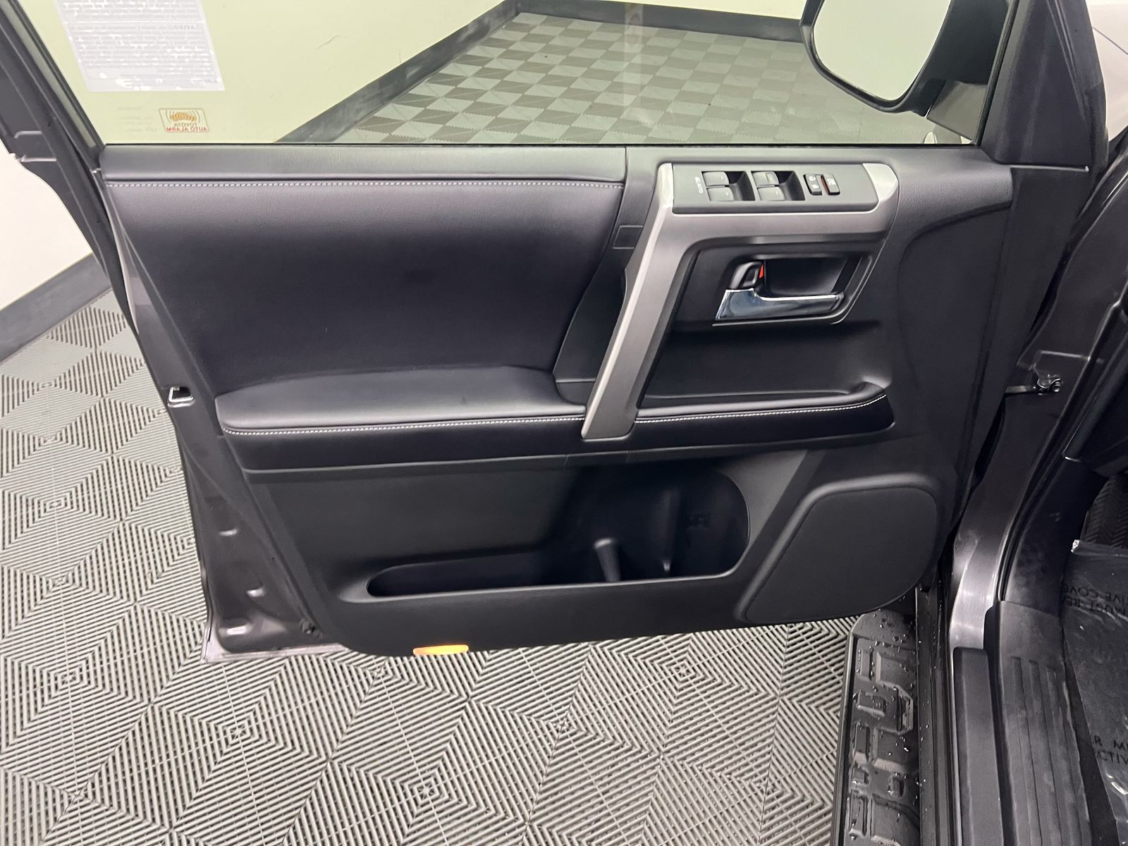 used 2018 Toyota 4Runner car, priced at $28,888