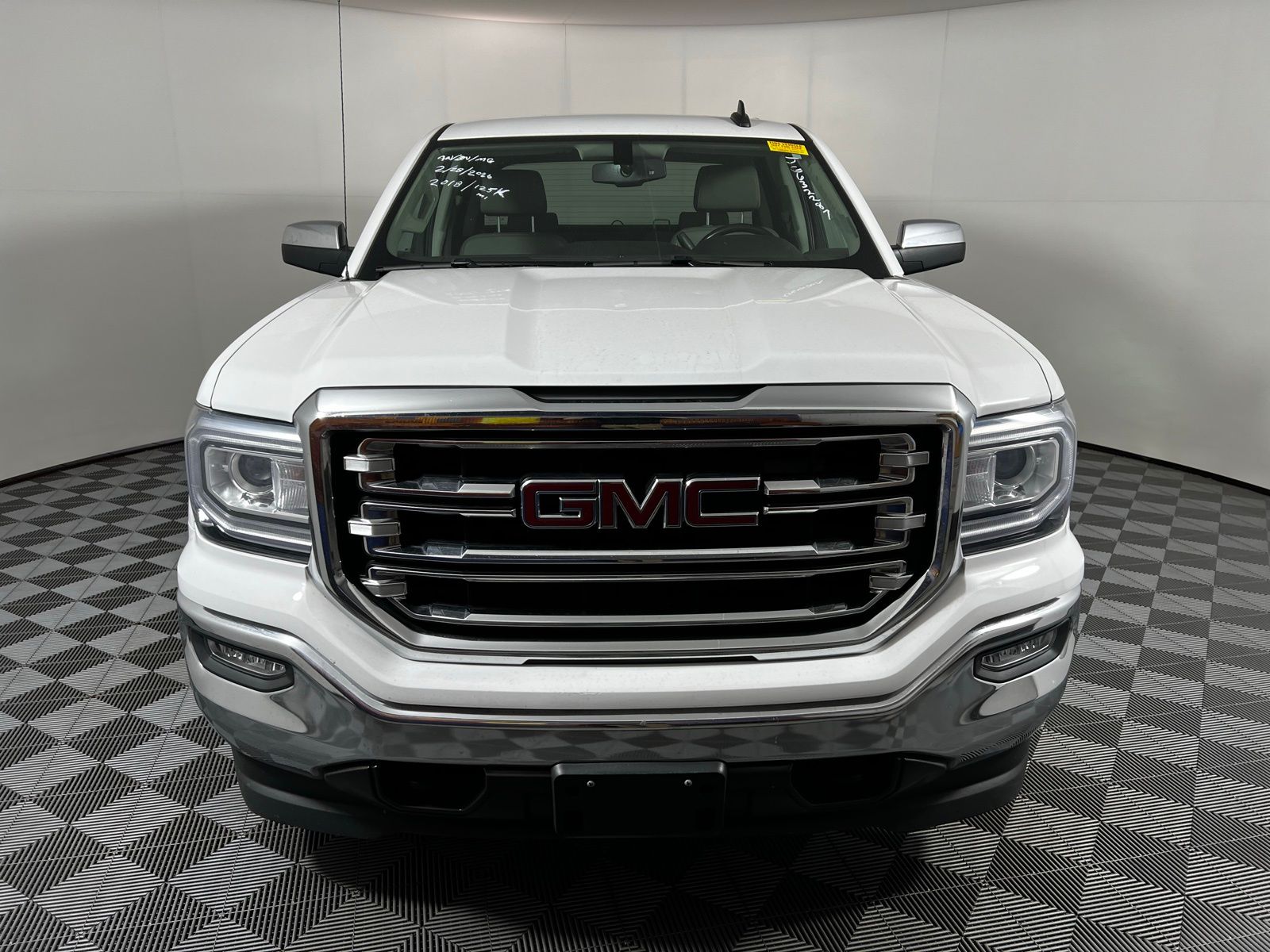 Thumbnail: 2018 GMC Sierra 1500 - 2