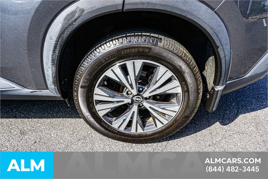 Used 2022 Gray Nissan SV image 16