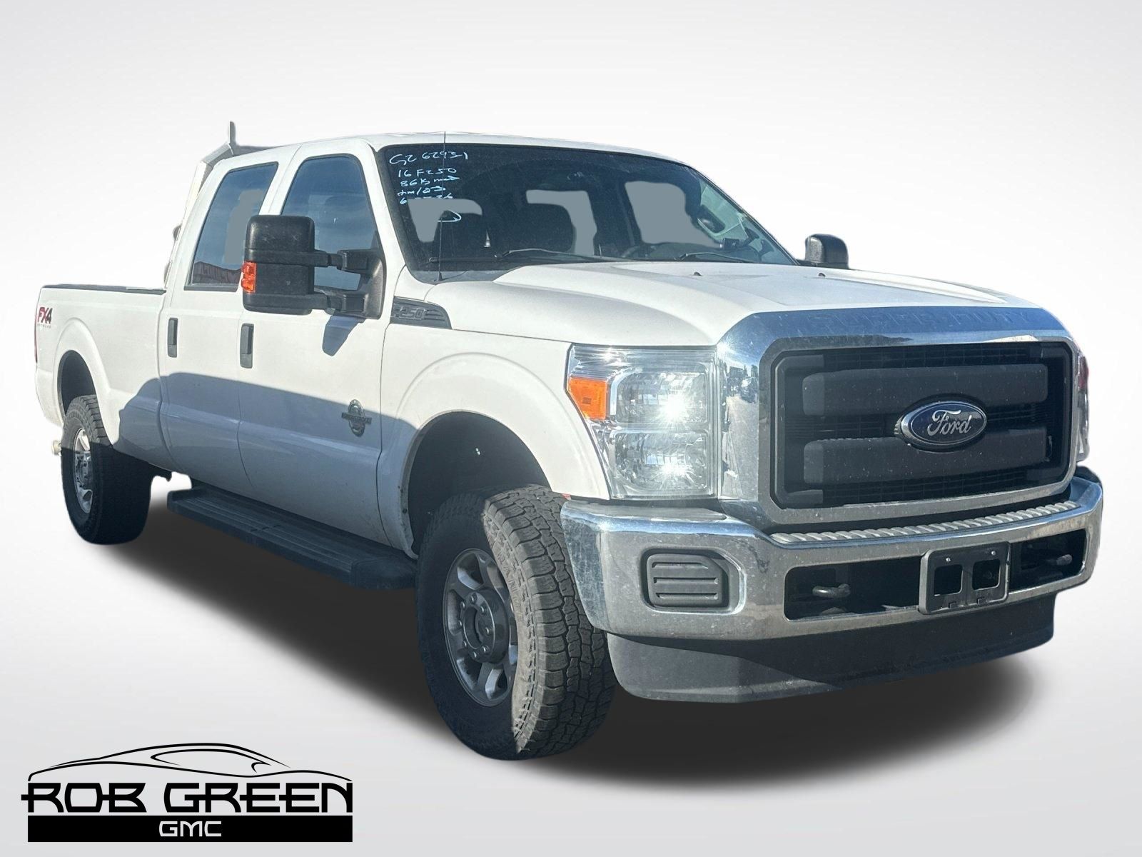 Oxford White 2016 Ford F-250 Super Duty Pickup Truck Four-Wheel Drive 6-Speed Automatic Overdrive