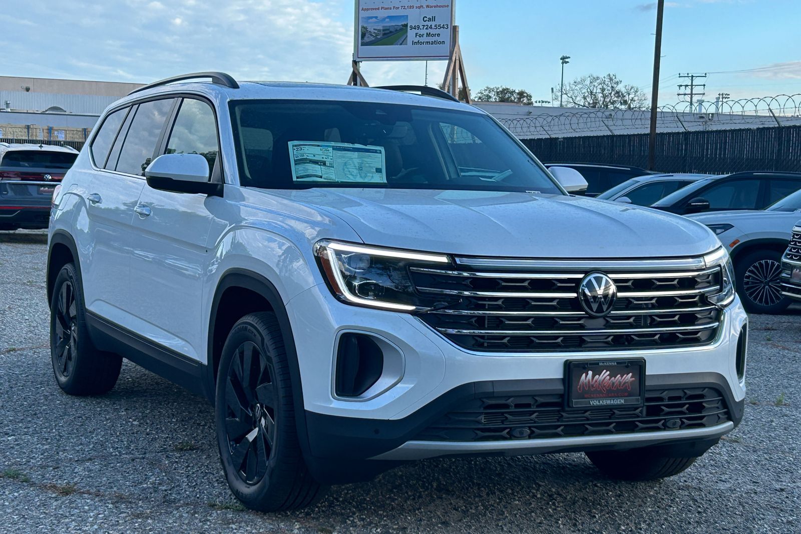 View vehicle photo 3