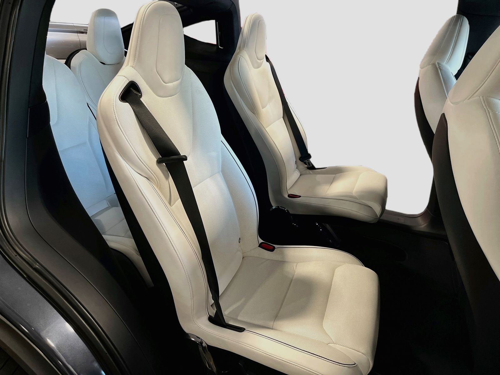 Used 2022 Gray Tesla Plaid image 27