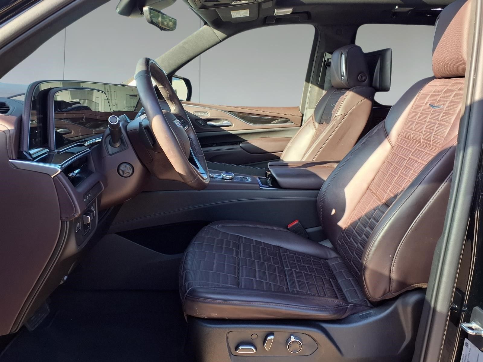 2023 Cadillac Escalade Premium Luxury Platinum Black at Central Houston Nissan