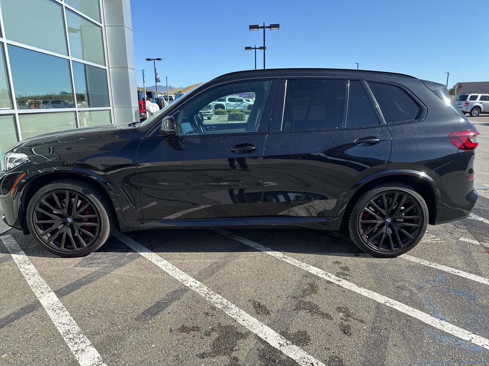 Used 2021 Black BMW sDrive40i image 2