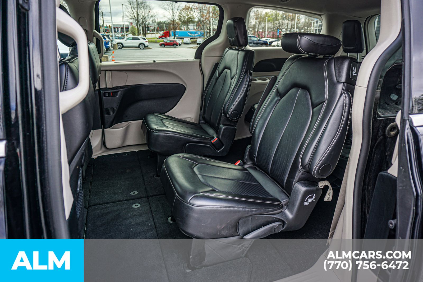 Used 2024 Black Chrysler Touring L image 21