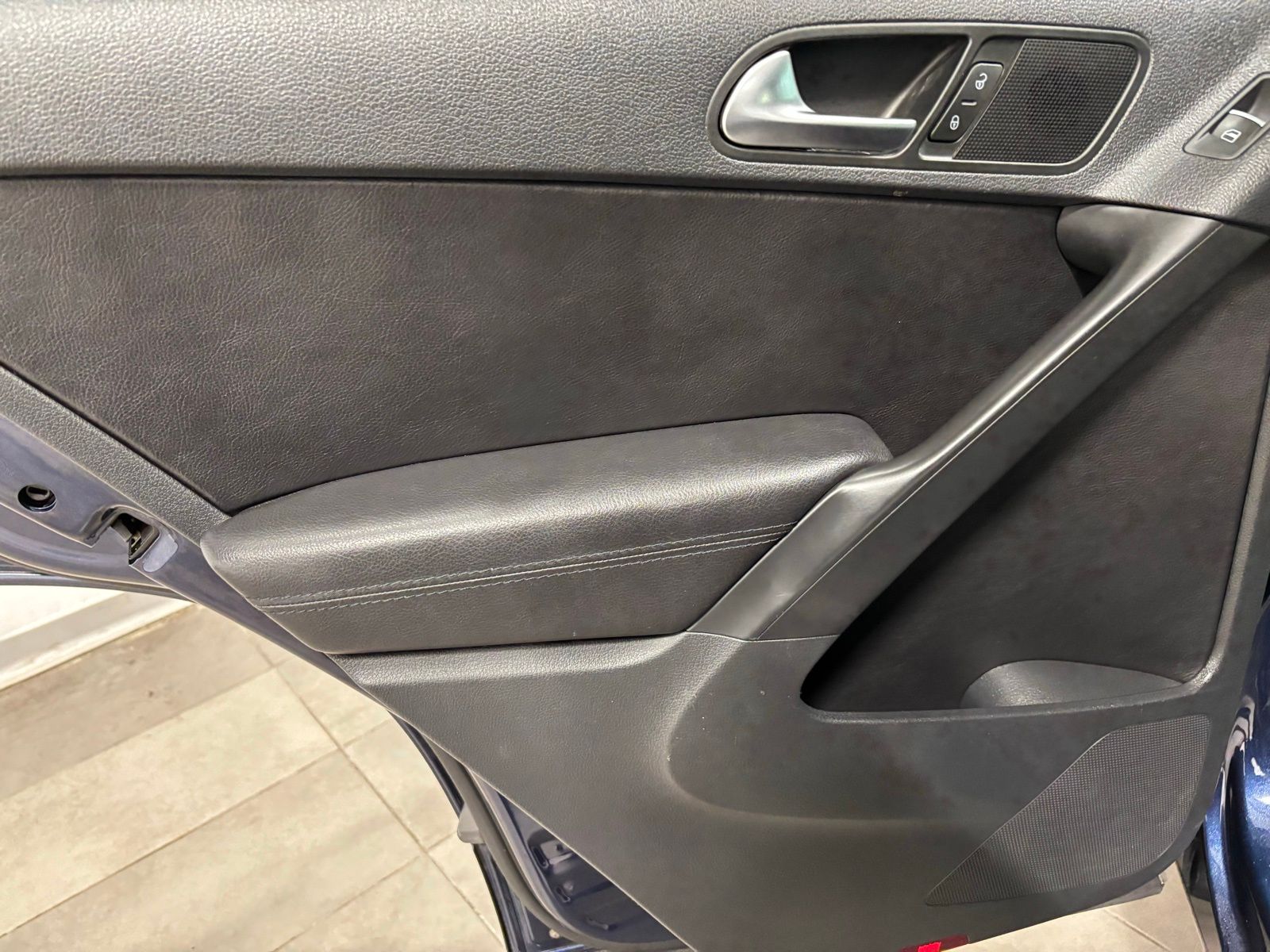 Used Car 2012 Volkswagen Tiguan  For Sale Under $10,000 In Austin, Texas