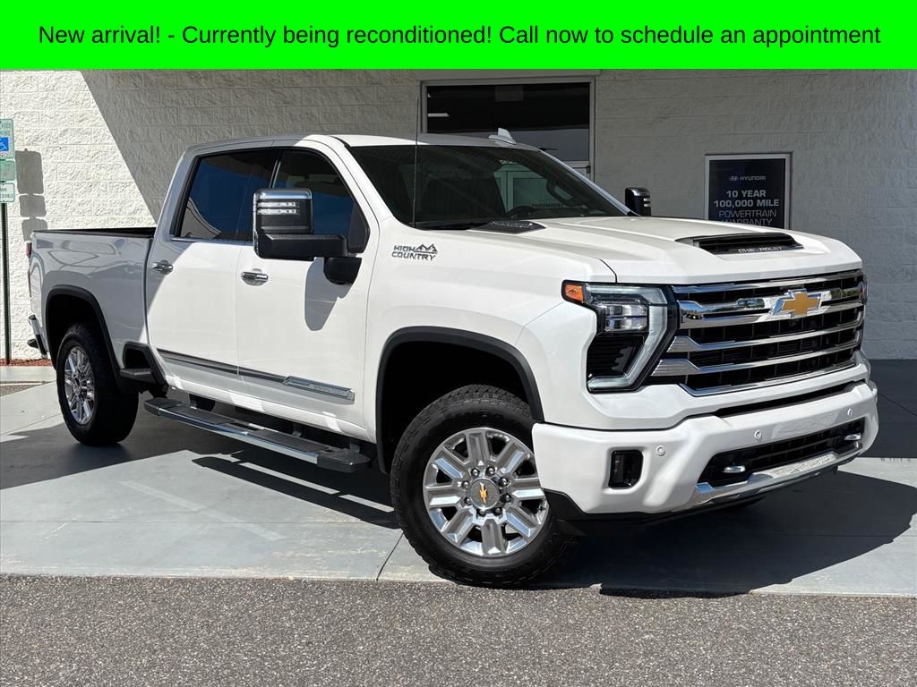 Pearl 2025 Chevrolet Silverado 2500HD High Country Crew Cab 4WD Pickup Truck Four-Wheel Drive Automatic