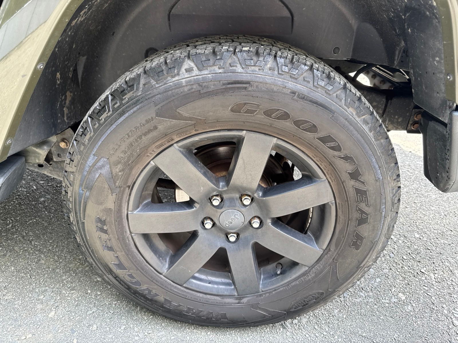 Used 2015 Tank Clearcoat Jeep Unlimited Sahara image 23