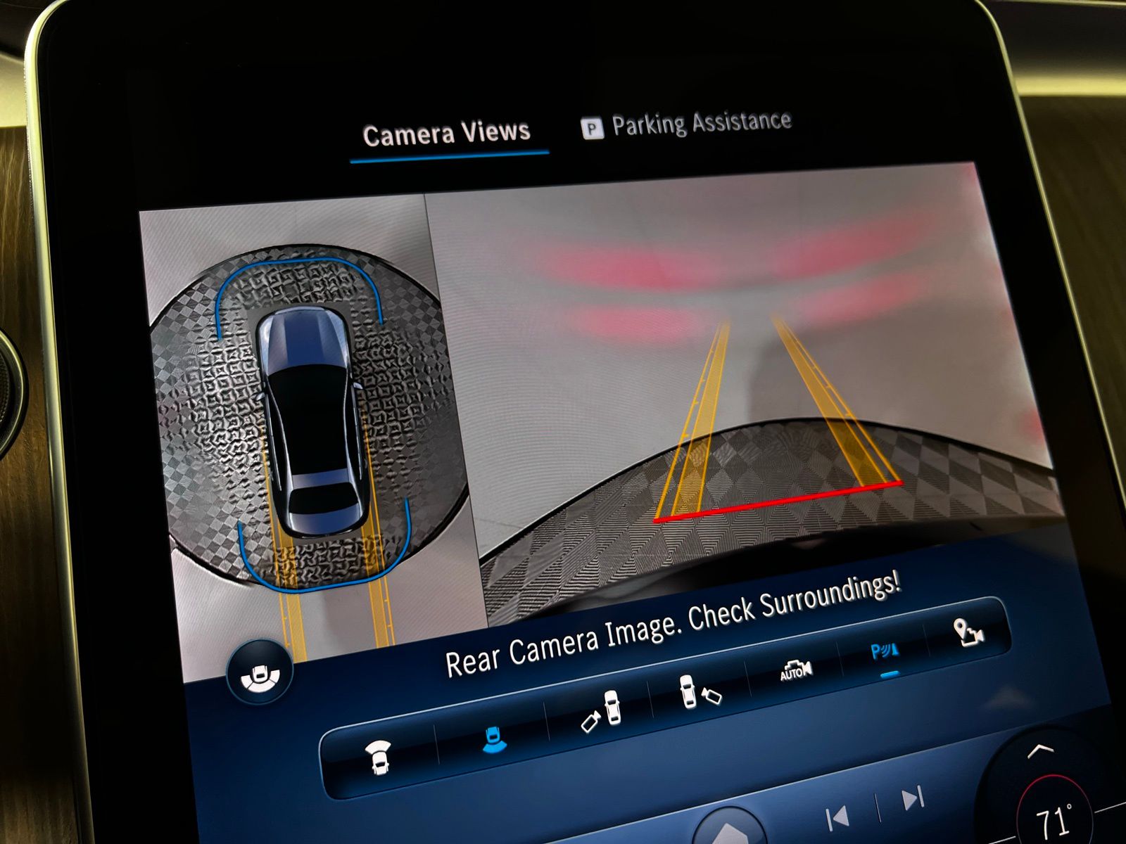 Thumbnail: 2023 Mercedes-Benz C-Class - 18