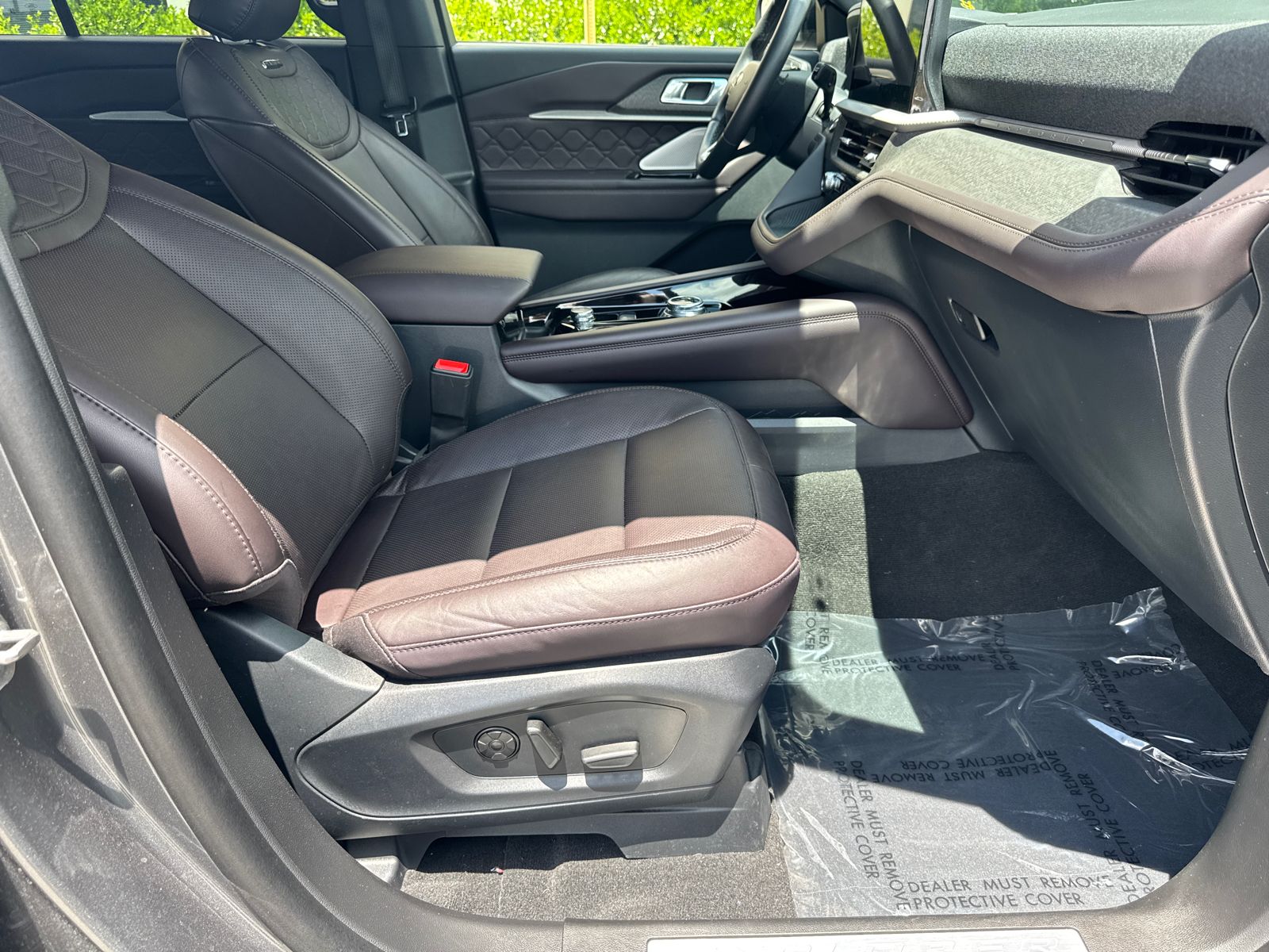 Used 2026 Gray Ford Platinum image 13
