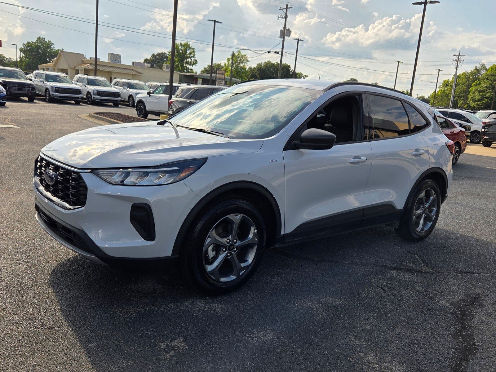 View vehicle photo 3