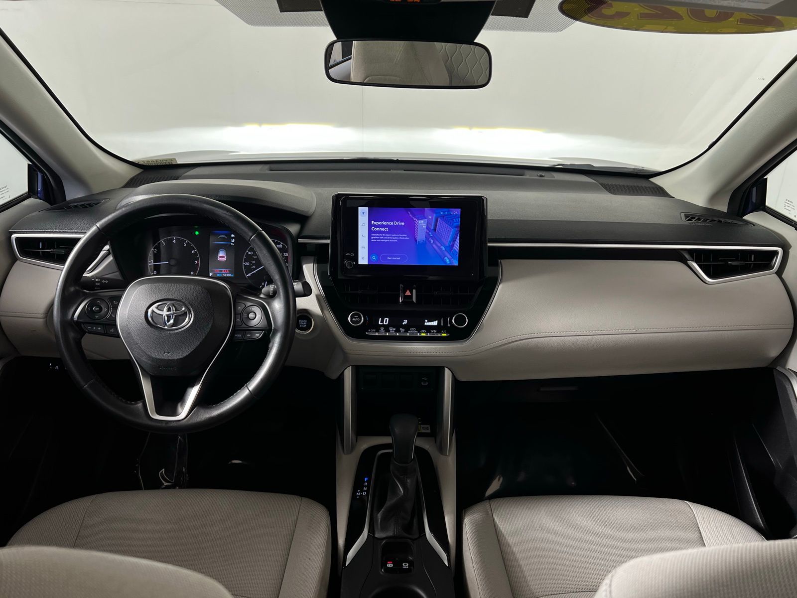 Thumbnail: 2023 Toyota Corolla Cross - 21