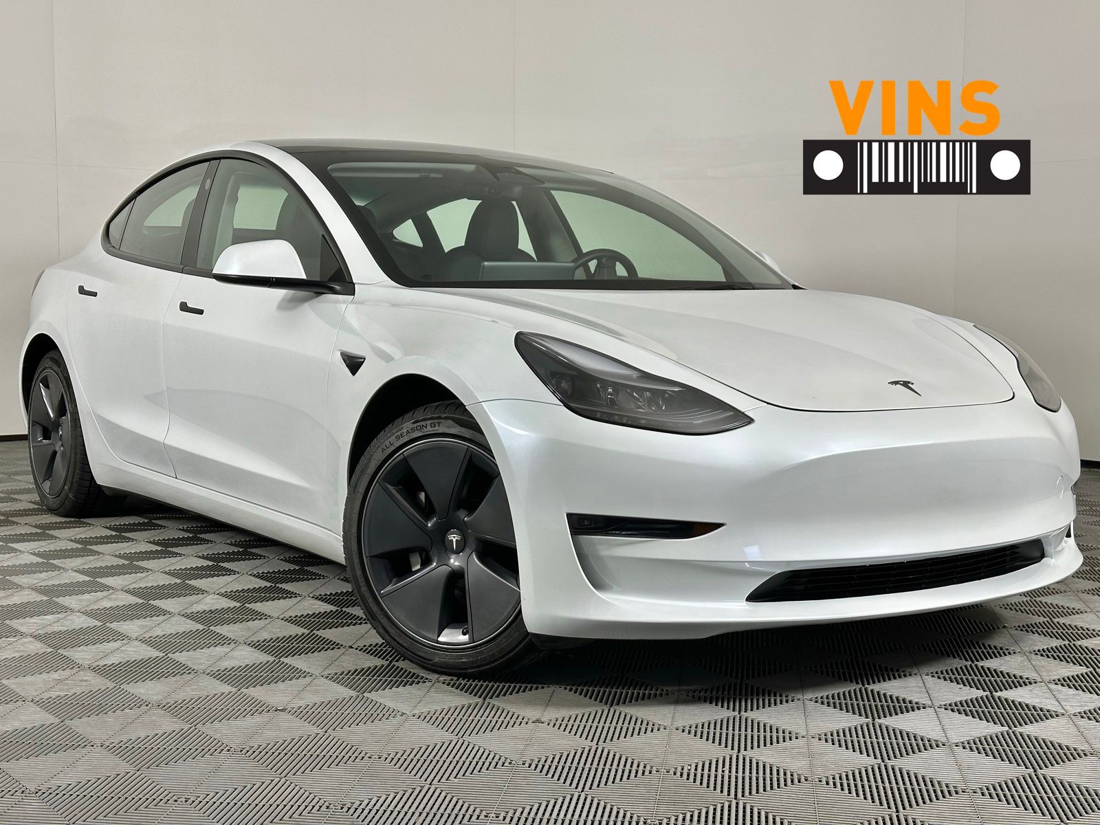 2023 Tesla Model 3 -'s photo