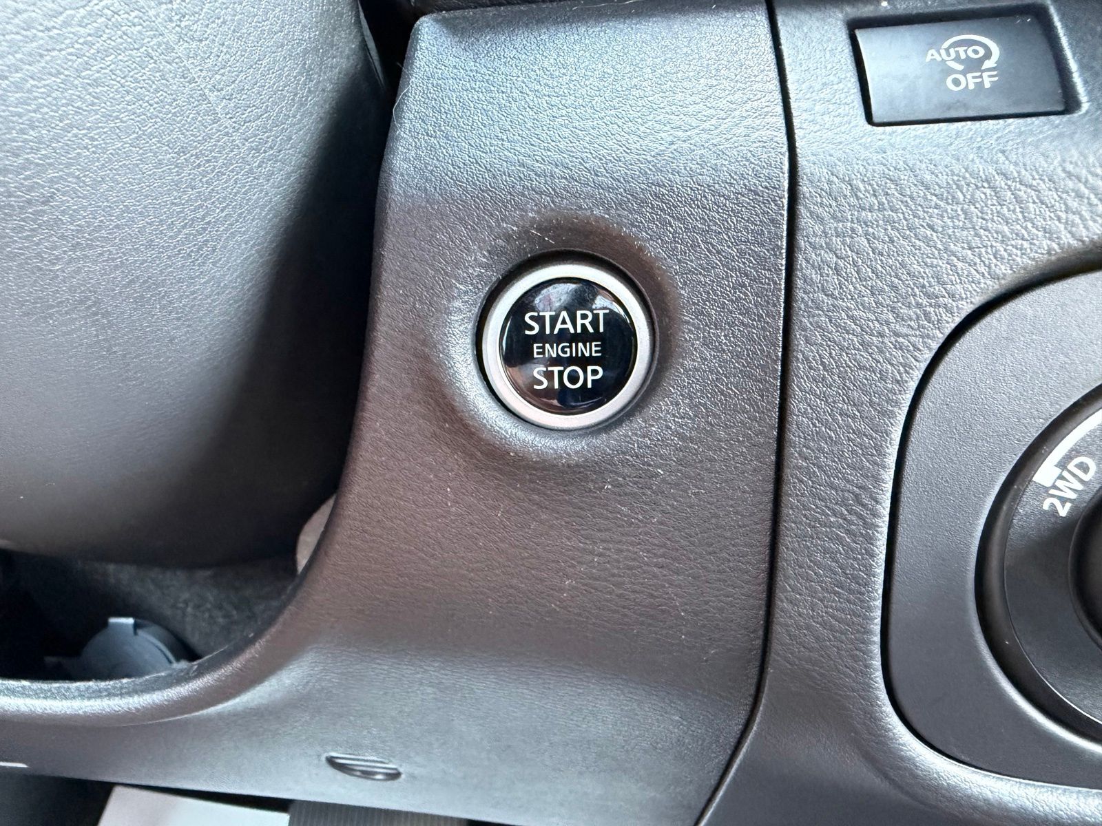 2025 Nissan Frontier image 20