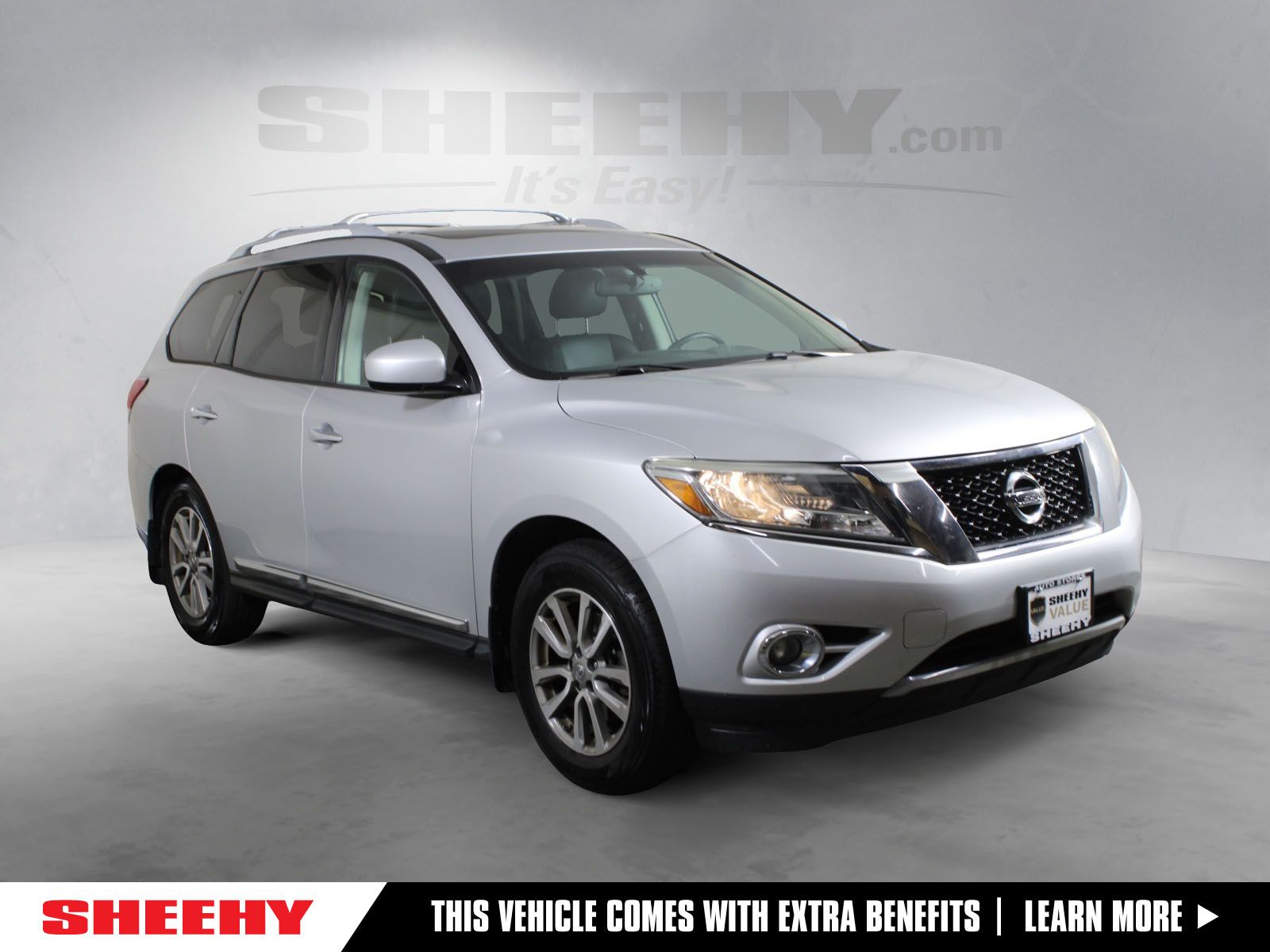  2014 Nissan Pathfinder SL 4WD   