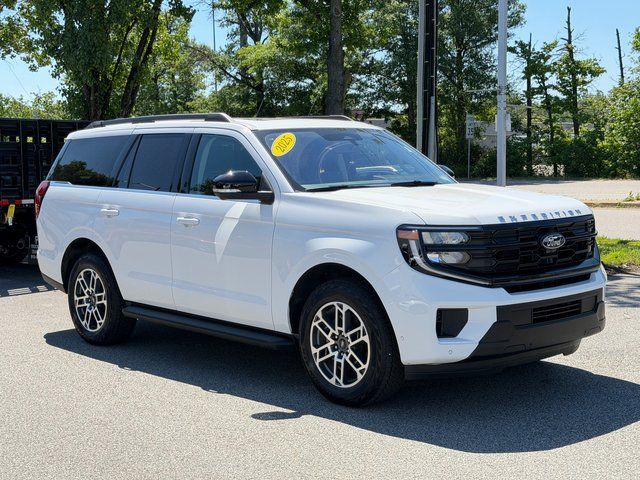 2025 Ford Expedition Active 4x4's photo