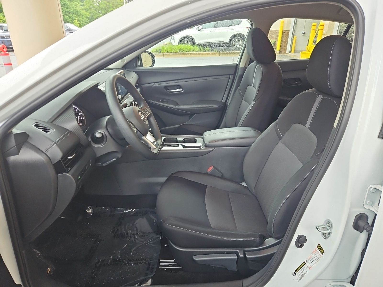 Used 2025 White Nissan SV image 9