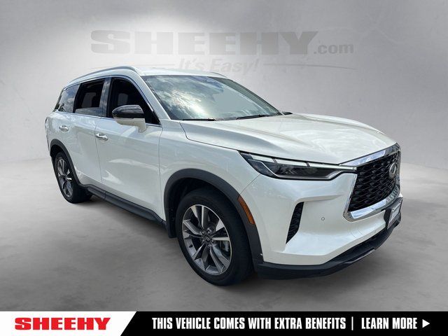2023 INFINITI QX60 LUXE