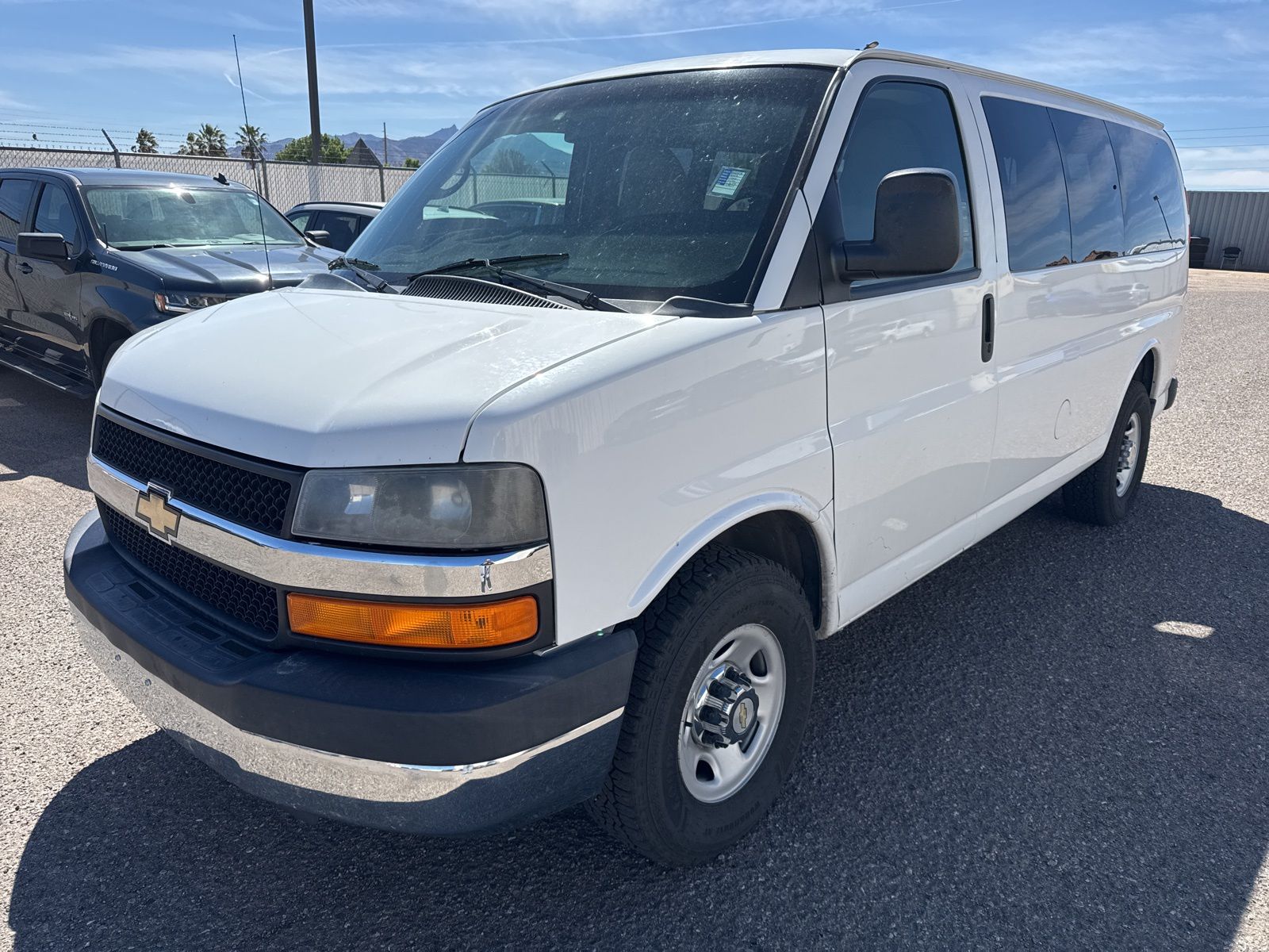 Summit White 2012 Chevrolet Express Passenger 3500 1LT RWD Van Rear-Wheel Drive 6-Speed Automatic Overdrive