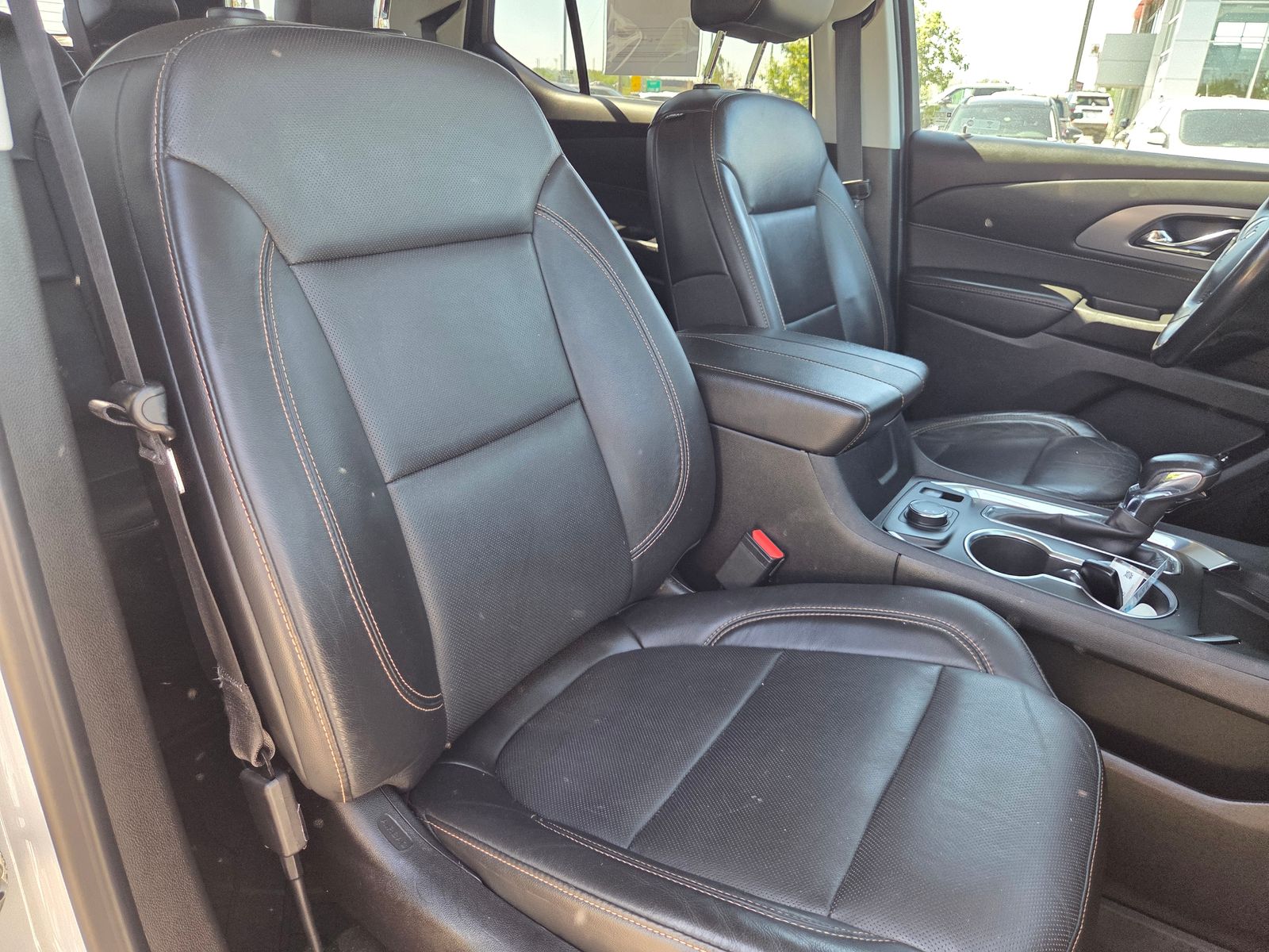used 2021 Chevrolet Traverse car, priced at $27,244