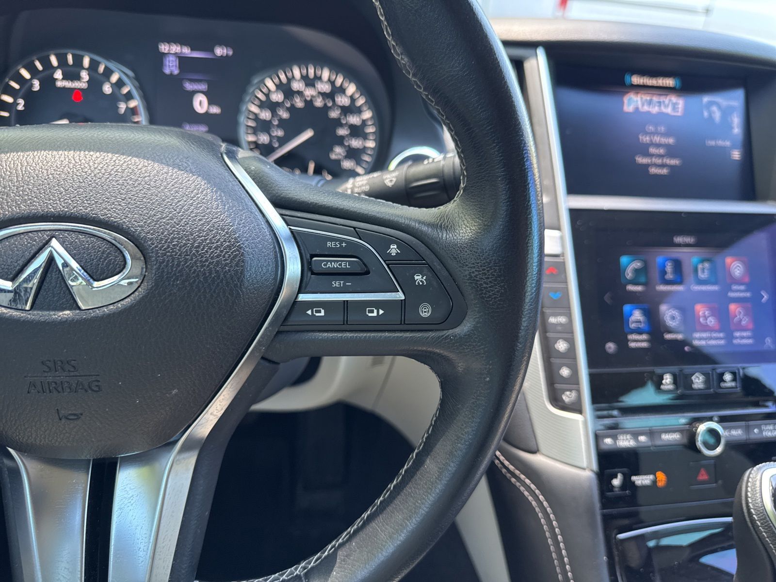 Used 2022 Grand Blue INFINITI LUXE image 20