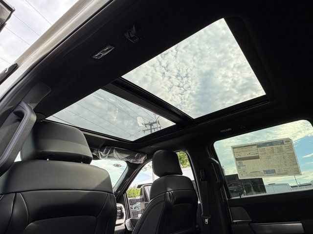 New 2026 Star White Metallic Tri-Coat Ford Platinum image 22